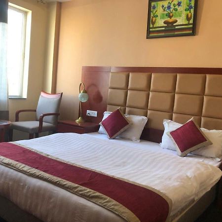 Hotel Blue Lagoon 하리드와르 외부 사진